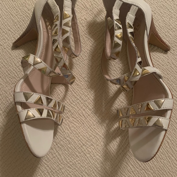 Vince Camuto studded leather shoes - Picture 4 of 5